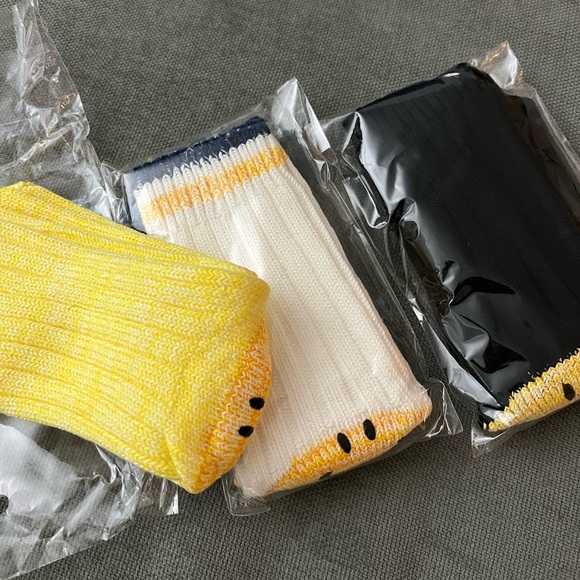 New Three Pairs - Smiley Face Cotton Socks for Women - Picture 8 of 9